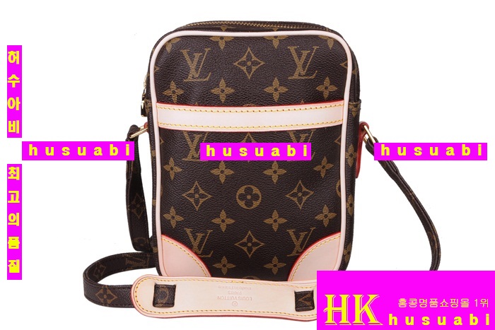 ���̺��� �ٴ��� M45266